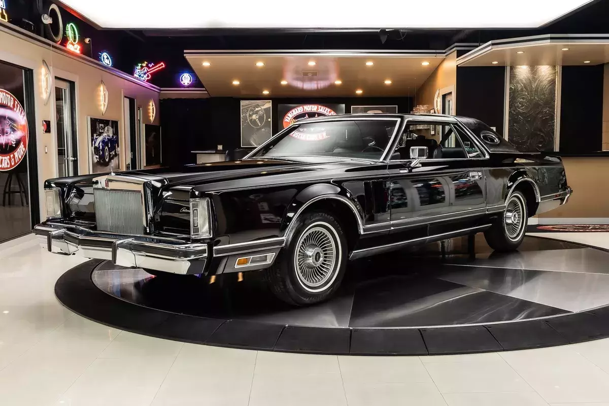 Mark V! 13k Original Miles, 400ci V8, Automatic, Disc, PS, PB, A/C, Triple Black 1979 Lincoln Continental Mark V