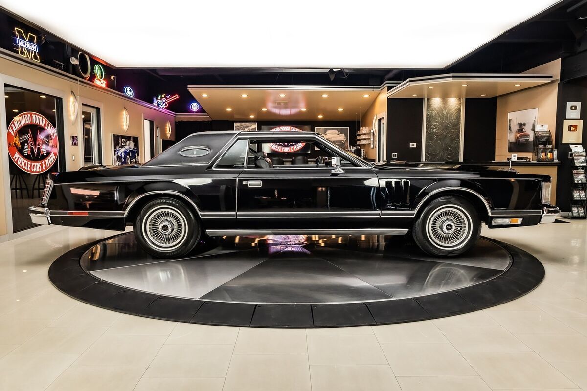 1979 Lincoln Continental Mark V - photo 12