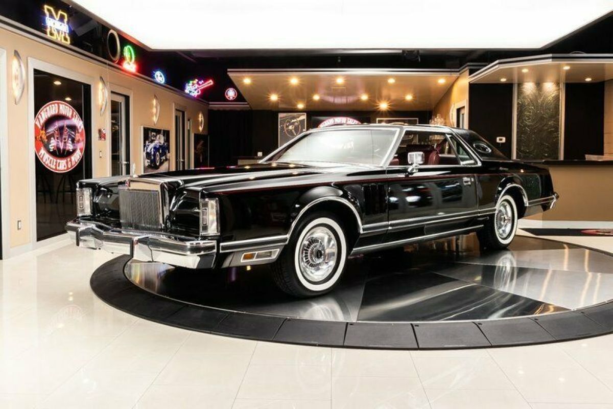 Mark V! 5,279 Original Miles, # Matching, 400ci V8, C6 Automatic, PS, PB, A/C 1979 Lincoln Mark V