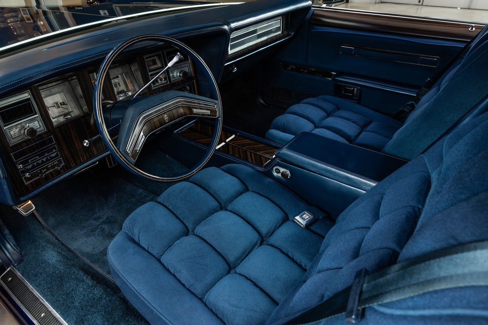 1979 Lincoln Continental Mark V Collector's Series - photo 3