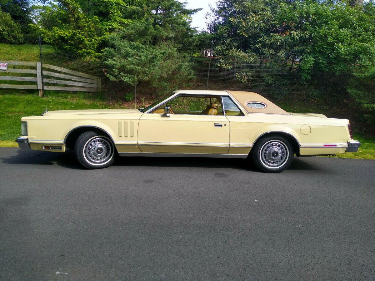 1977 Lincoln Continental - photo 2