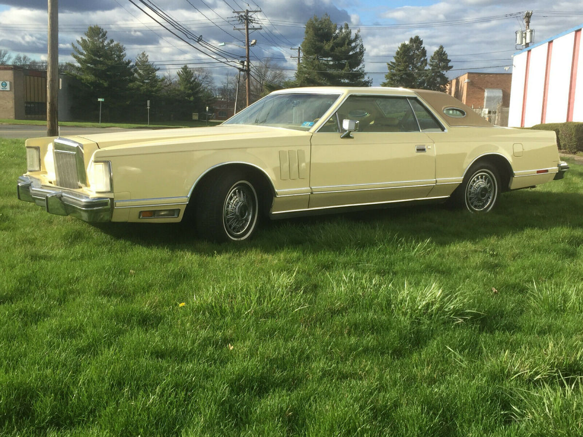 1977 Lincoln Continental - photo 9