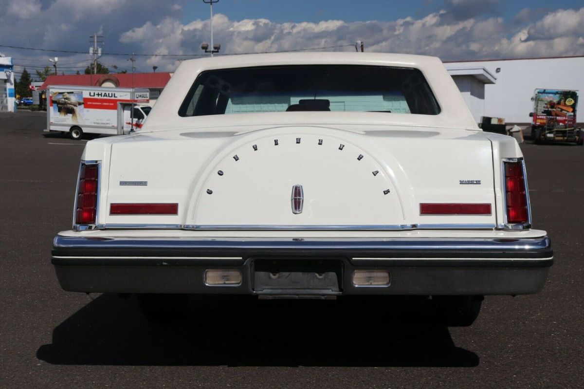 1983 Lincoln Continental - photo 10