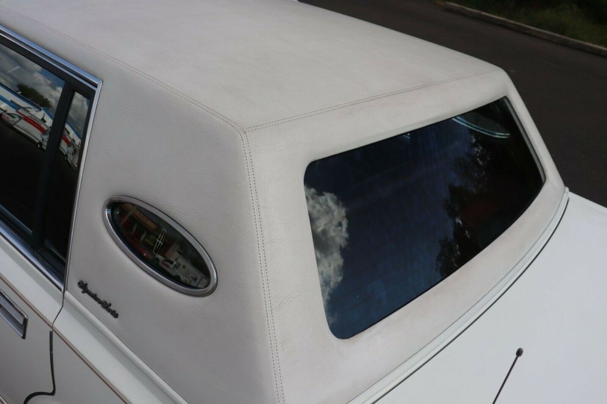 1983 Lincoln Continental - photo 12