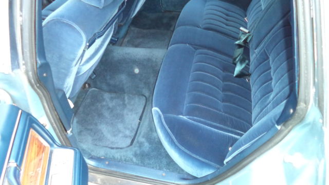 1982 Lincoln Mark Series base 4 door sedan - photo 4
