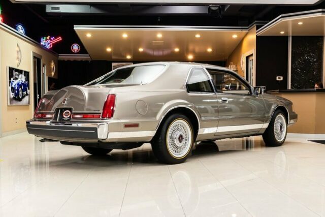 1987 Lincoln Mark VII - photo 11