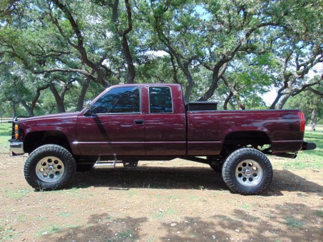 Maroon 1993 Chevrolet / Chevy Silverado Z71 4x4 1993 Chevrolet Other Pickups