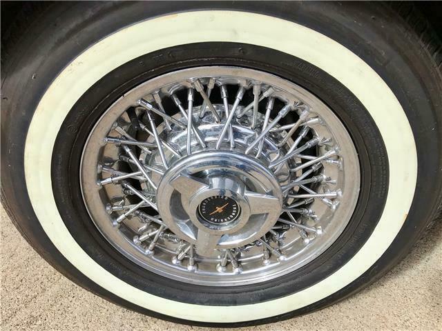 1966 Ford Thunderbird Landau - photo 12