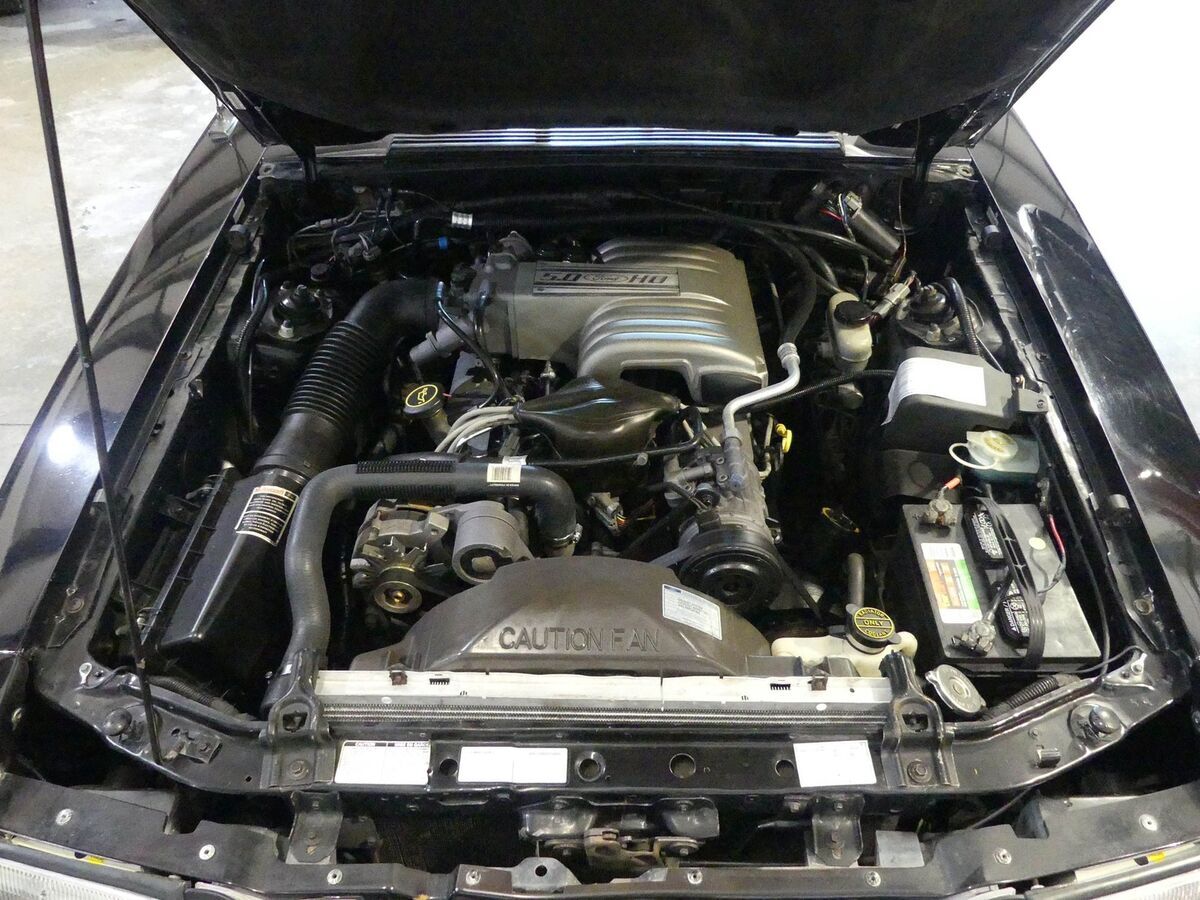 1988 Ford Mustang LX Convertible - photo 5