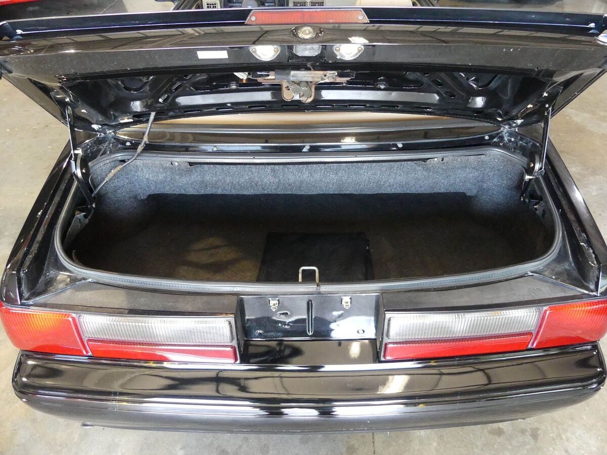 1988 Ford Mustang LX Convertible - photo 6