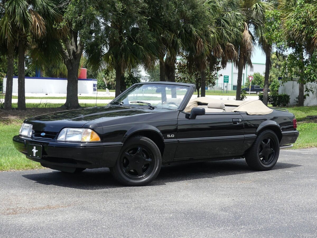 1988 Ford Mustang LX Convertible - photo 7