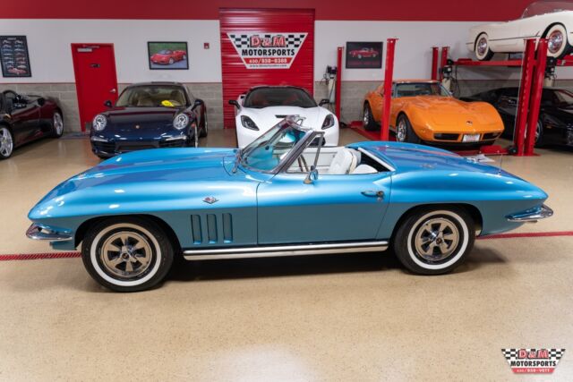 1965 Chevrolet Corvette Convertible - photo 2
