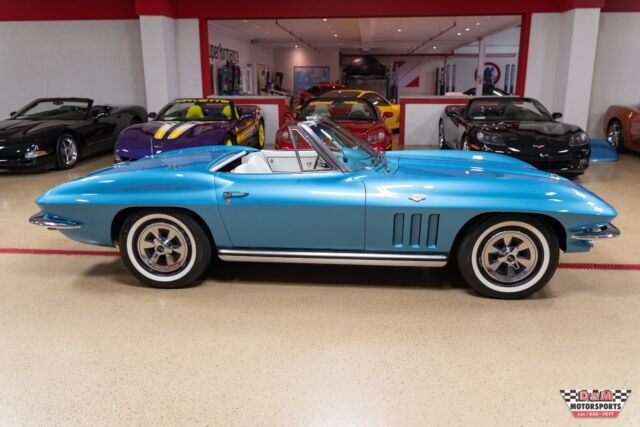 1965 Chevrolet Corvette Convertible - photo 6
