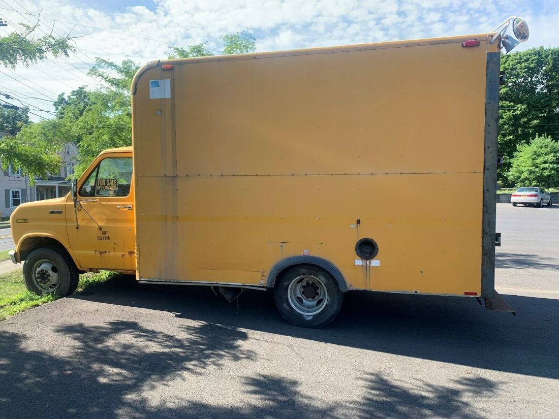 1991 Ford E-Series Van - photo 2
