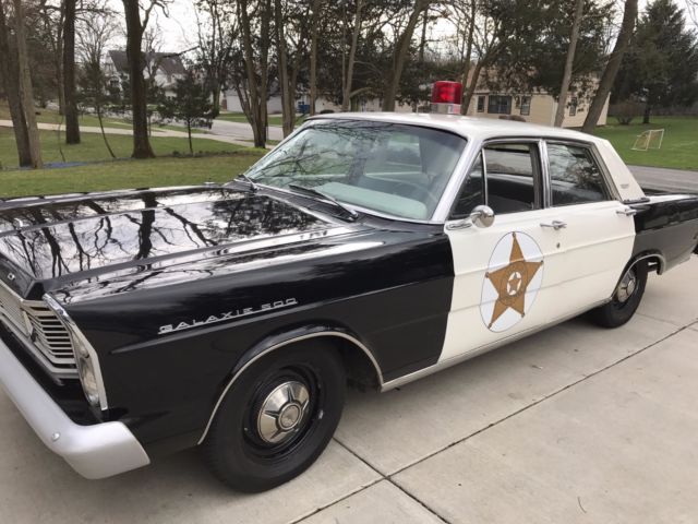 1965 Ford Galaxie - photo 2