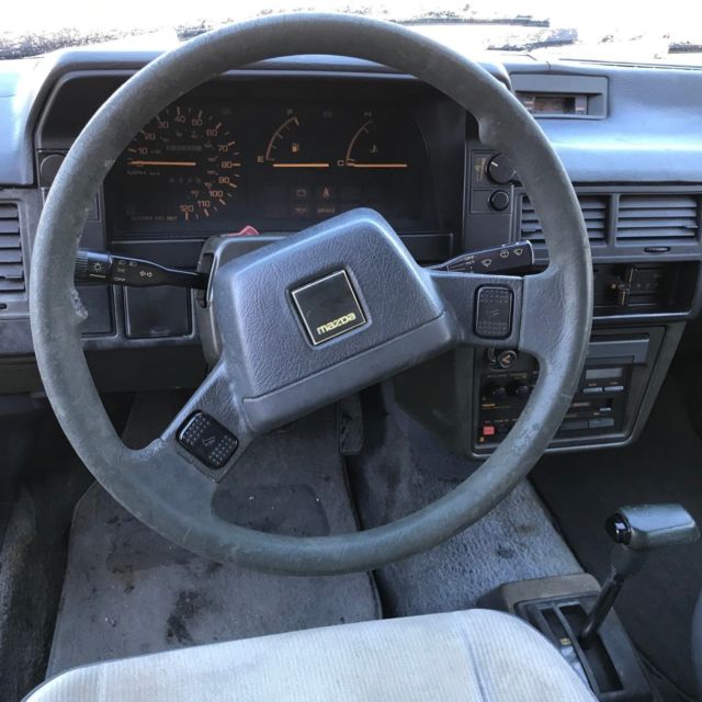 1986 Mazda 323 Black - photo 9