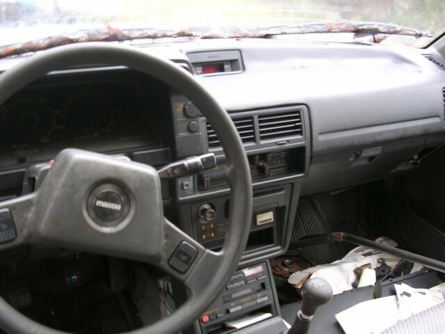 1988 Mazda 323 - photo 5