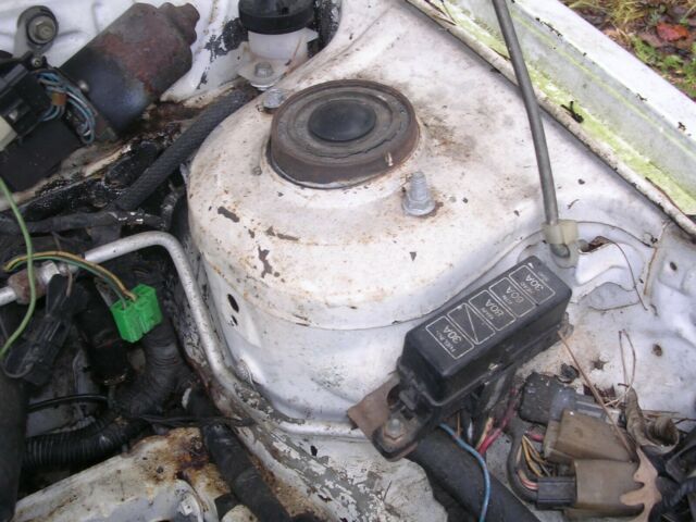 1988 Mazda 323 - photo 9