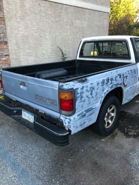 1987 Mazda B-Series Pickups standard bed - photo 2