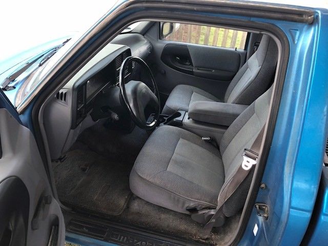 1994 Mazda B-Series Pickups standard - photo 6
