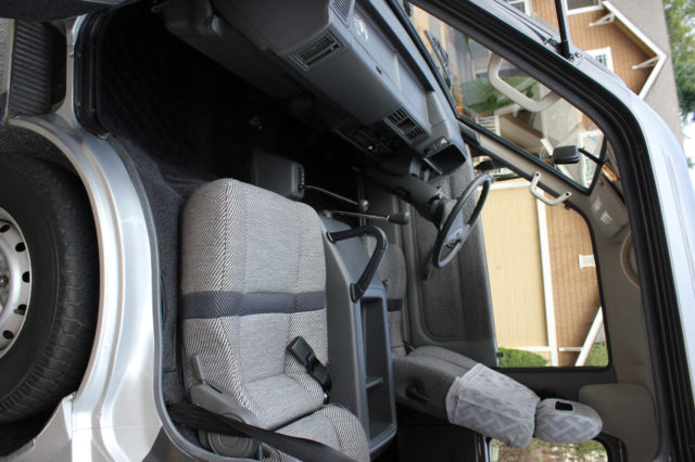 1990 Mazda Bongo 4WD Limited - photo 11