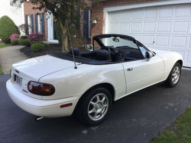 1994 Mazda MX-5 Miata Trim package “B” - photo 2