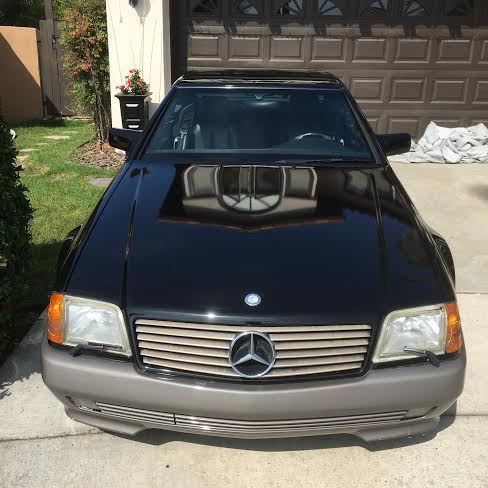 1994 Mercedes-Benz 500-Series Deluxe black, grey contrast on lower panels - photo 3