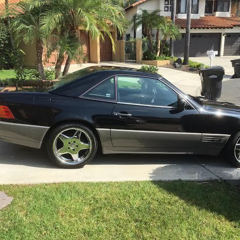 1994 Mercedes-Benz 500-Series Deluxe black, grey contrast on lower panels - photo 4