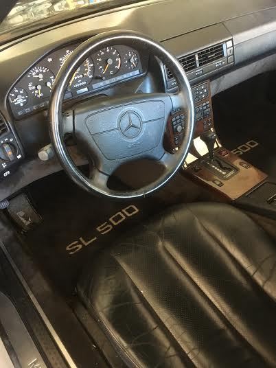 1994 Mercedes-Benz 500-Series Deluxe black, grey contrast on lower panels - photo 5
