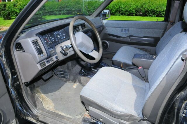 1990 Nissan Pathfinder XE - photo 6