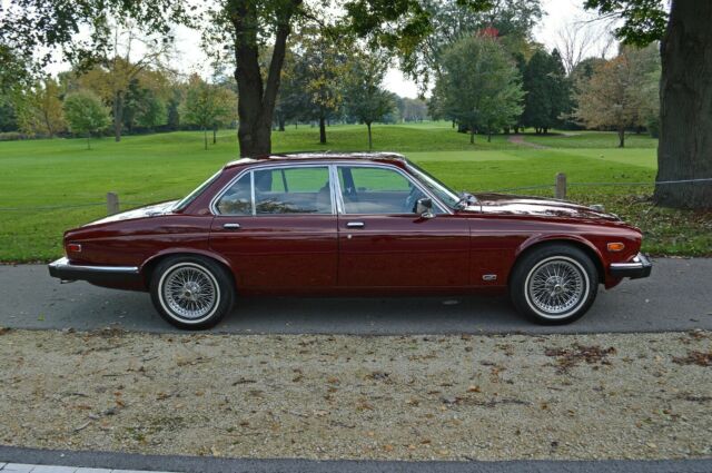 1984 Jaguar XJ6 4 door sedan - photo 10