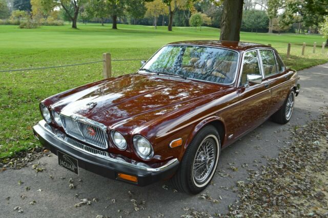 1984 Jaguar XJ6 4 door sedan - photo 4