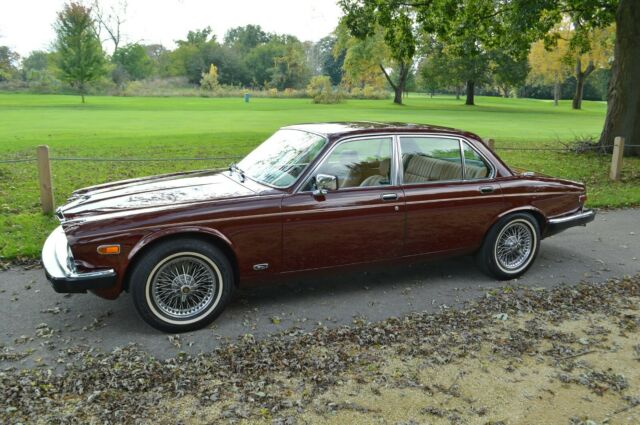 1984 Jaguar XJ6 4 door sedan - photo 5