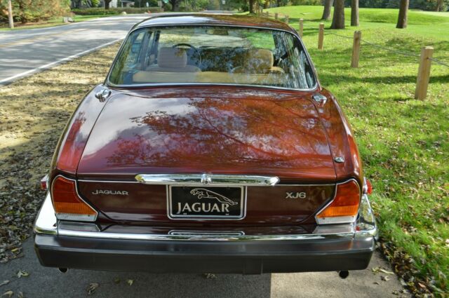 1984 Jaguar XJ6 4 door sedan - photo 8
