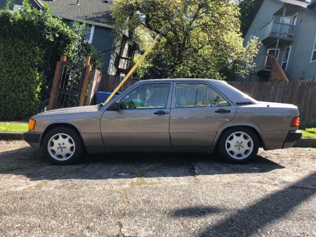 1991 Mercedes-Benz 190-Series Black - photo 3