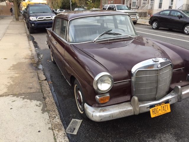 1967 Mercedes-Benz 200-Series - photo 11