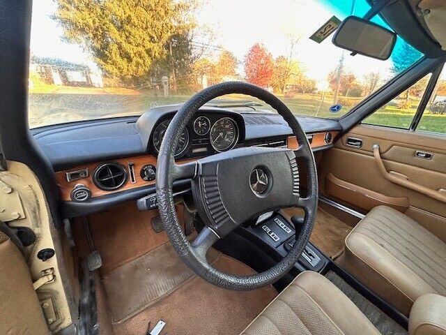 1974 Mercedes-Benz 200-Series - photo 6