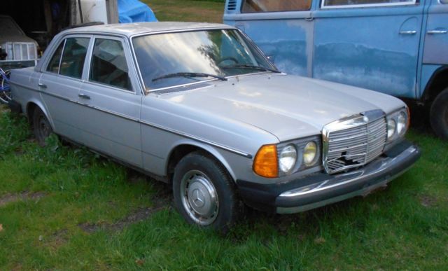 Mercedes 1977 300D 1977 Mercedes-Benz 300-Series