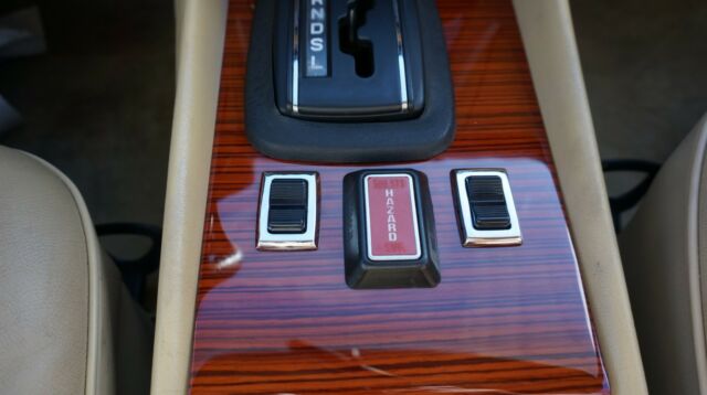 1980 Mercedes-Benz SL-Class parchment leather/and vinyl - photo 13