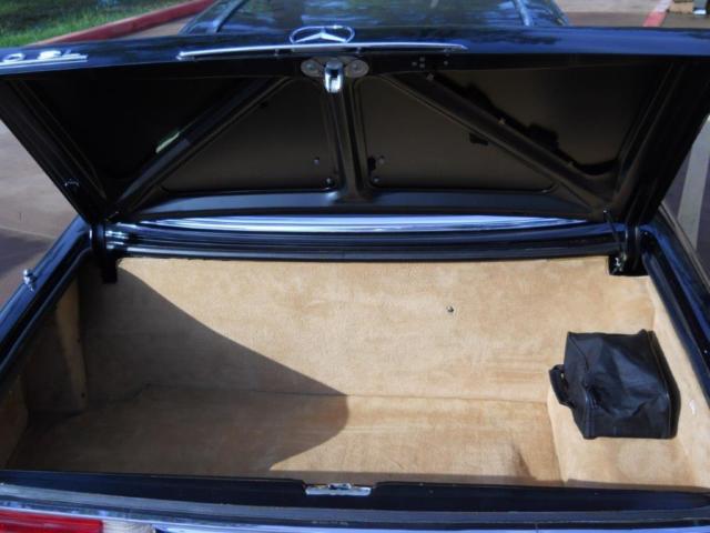 1981 Mercedes-Benz 300-Series Black - photo 7