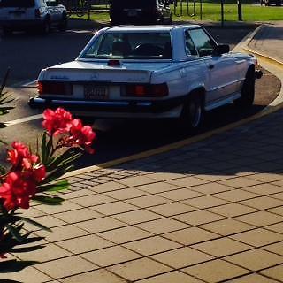 Mercedes 1987 560-SL Convertible White/Palomino "Rare" AMG Trim Pkg. $9995 1987 Mercedes-Benz SL-Class