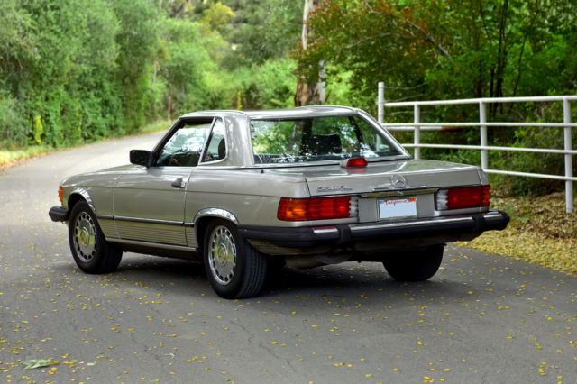 1987 Mercedes-Benz SL-Class Black - photo 2
