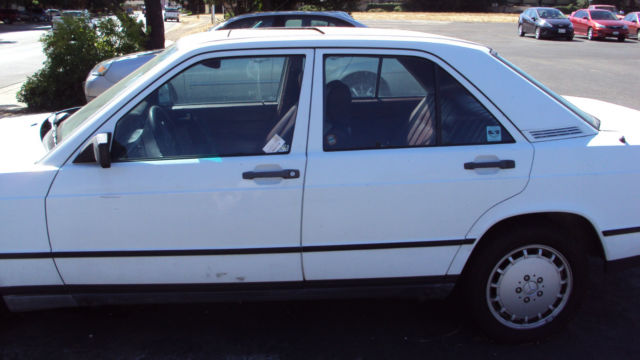 1989 Mercedes-Benz 190-Series 4 door - photo 3