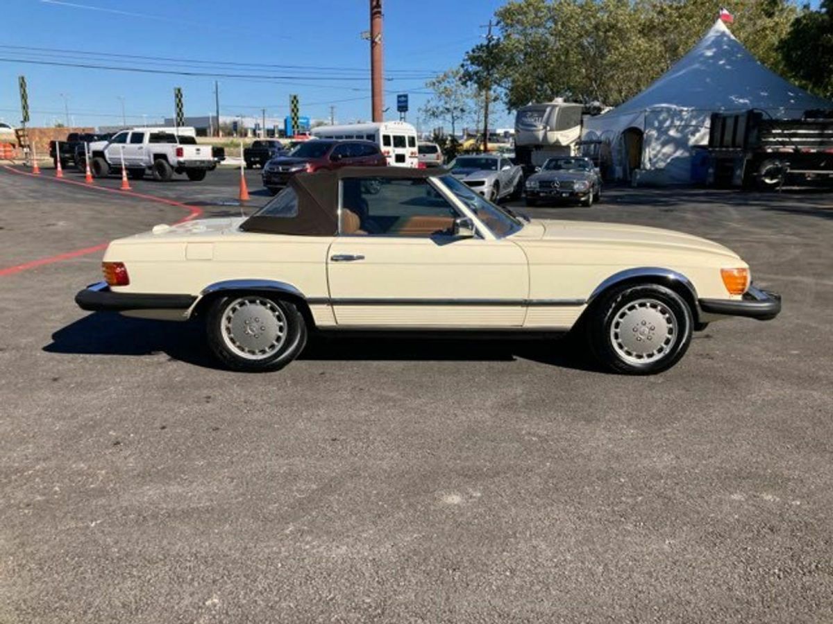 1979 Mercedes-Benz SL-Class Convertible 450 V8