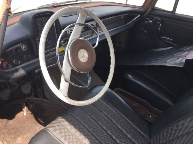 1966 Mercedes-Benz 200-Series Fintail - photo 4
