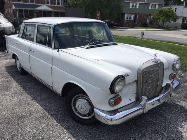 1966 Mercedes-Benz 200-Series - photo 3