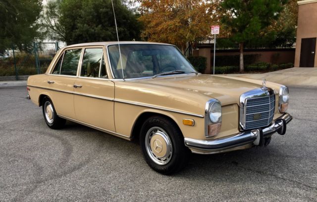mercedes 220 gas 250 280 SL w114 w115 w123 sel pagoda 300D SE w111 coupe ce 300 1972 Mercedes-Benz 200-Series