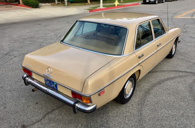 1972 Mercedes-Benz 200-Series - photo 10