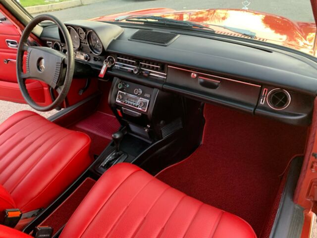 1975 Mercedes-Benz 200-Series - photo 9