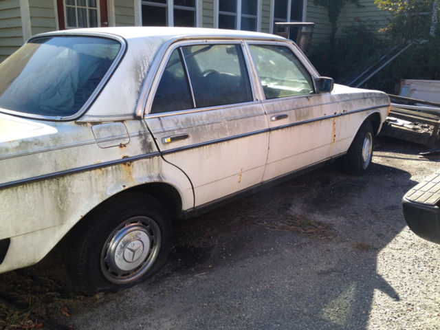 1979 Mercedes-Benz 200-Series 240d - photo 3